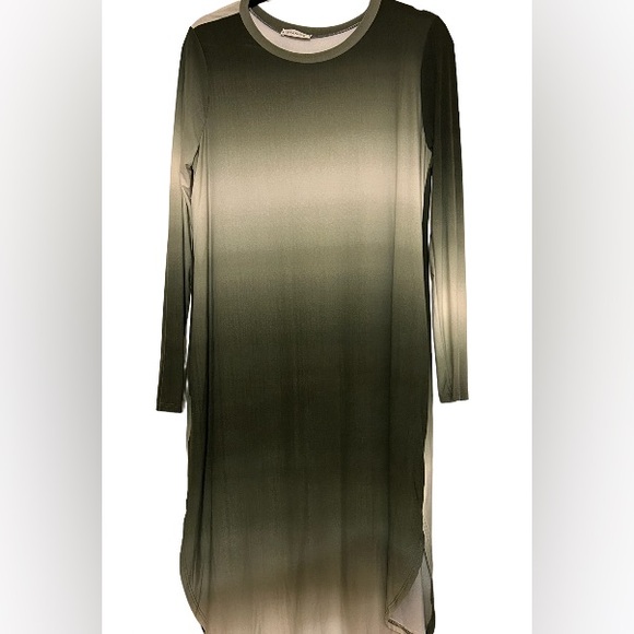 Viamor brand gradient green knit dress - Picture 1 of 2